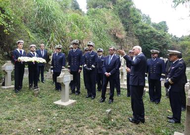 Hong Kong Hommages aux marins de la Fronde Ambassadeur consul