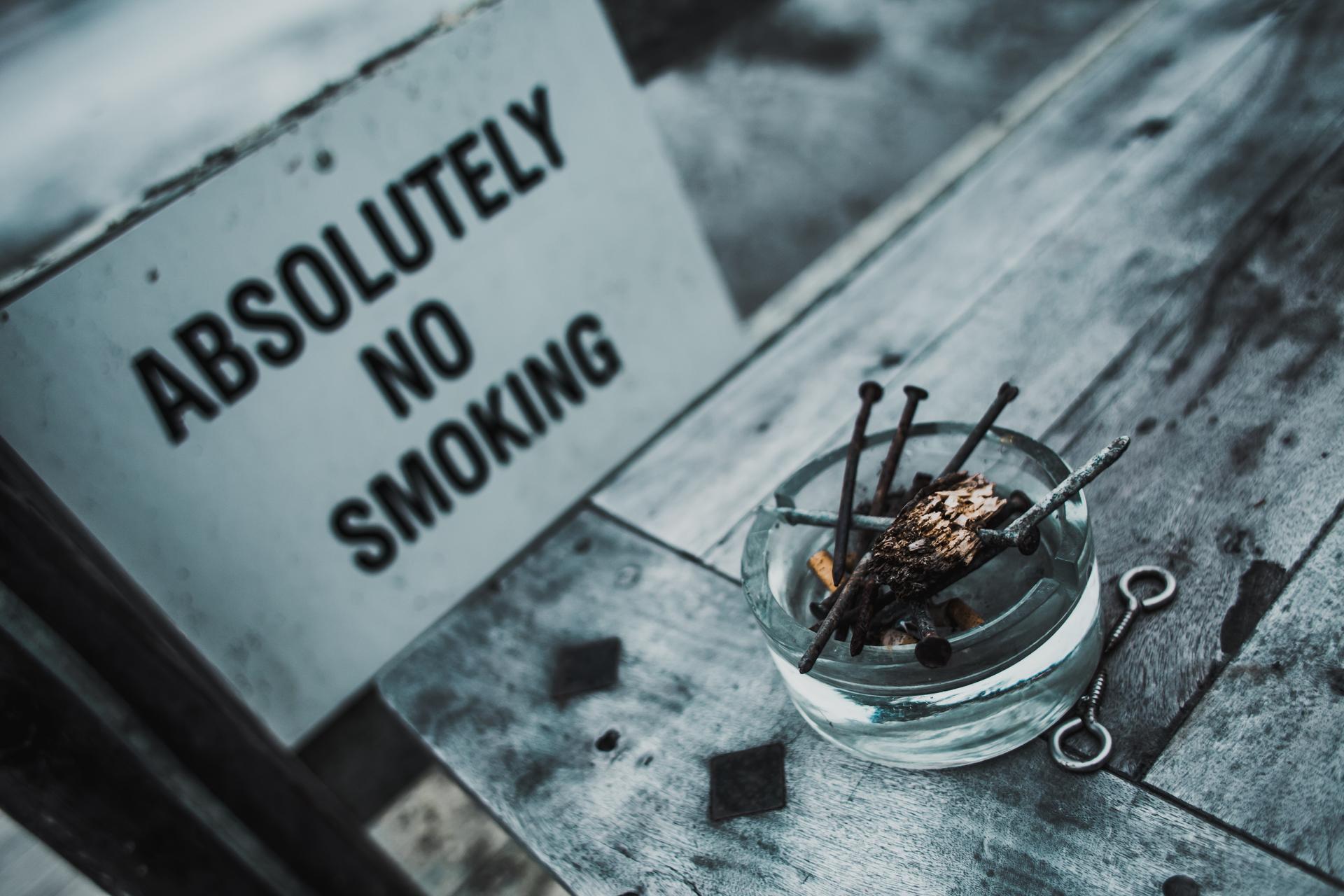 Restrictions, cigarette, fumeur, Orchard Road, 1er janvier 2019, Singapour