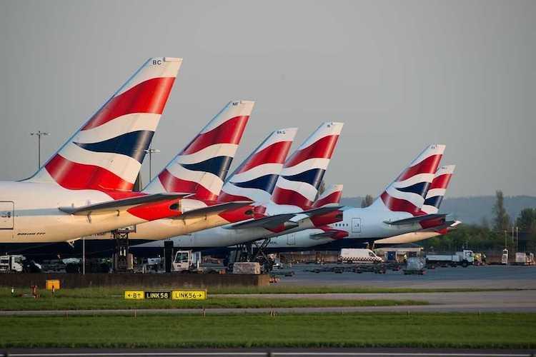 Sadiq Khan maire de Londres porte plainte contre extension aéroport de Heathrow 