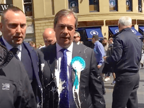 Nigel Farage Brexit Party Londres milkshake Newcastle