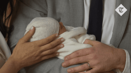 baby Sussex premières images Londres Royaume-Uni