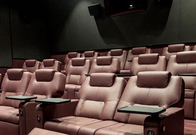 Un nouveau cinéma “de luxe” a ouvert en Birmanie