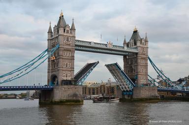 tower bridge - anniversaire - 125 ans - londres - fête