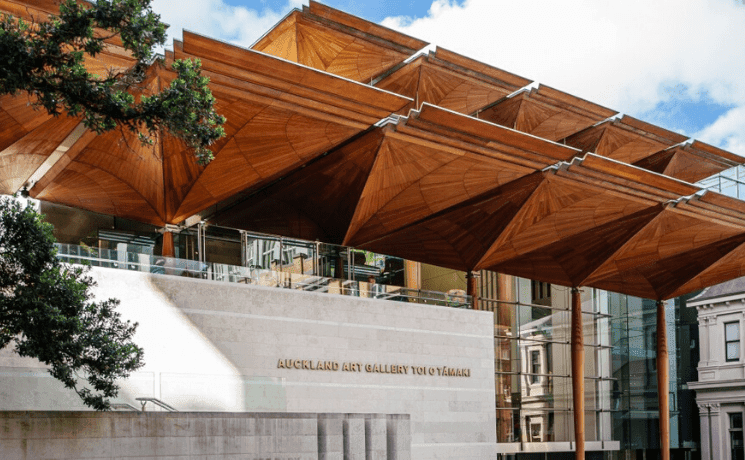 Phil Goff fermeture bibliothèques piscines musées