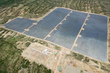 La centrale solaire de Minbu en BIrmanie