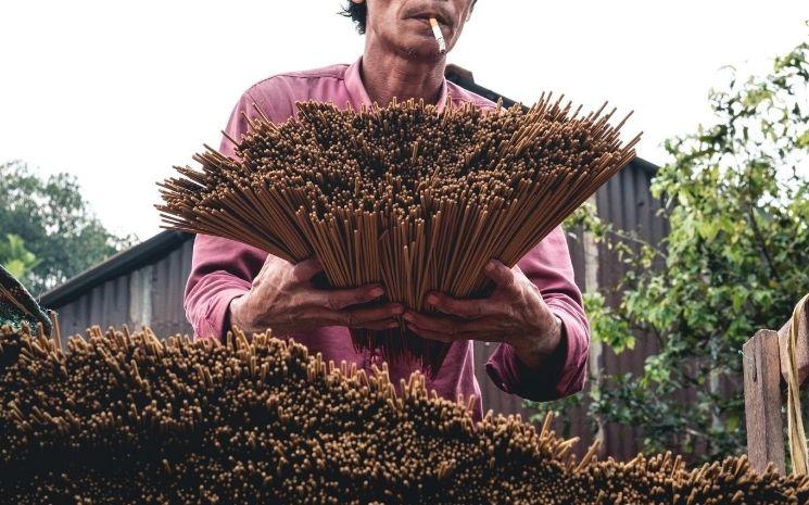 photo adrien jean vietnam encens