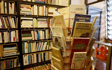 librairie livres francais chiang mai