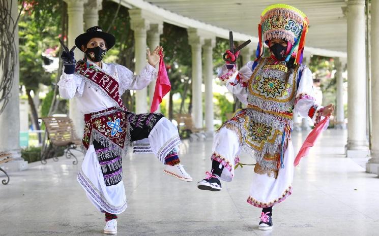 Warmi Danzaq, les femmes de la danse des ciseaux au Pérou