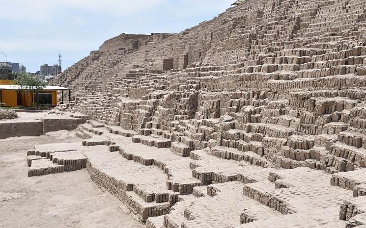 Le monument de la Huaca Pucllana, symbole de la culture Lima