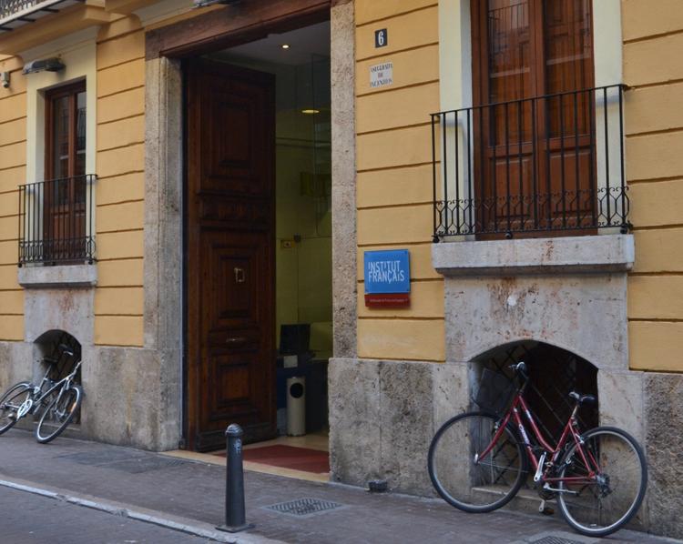 La façade de l'Institut français de Valence