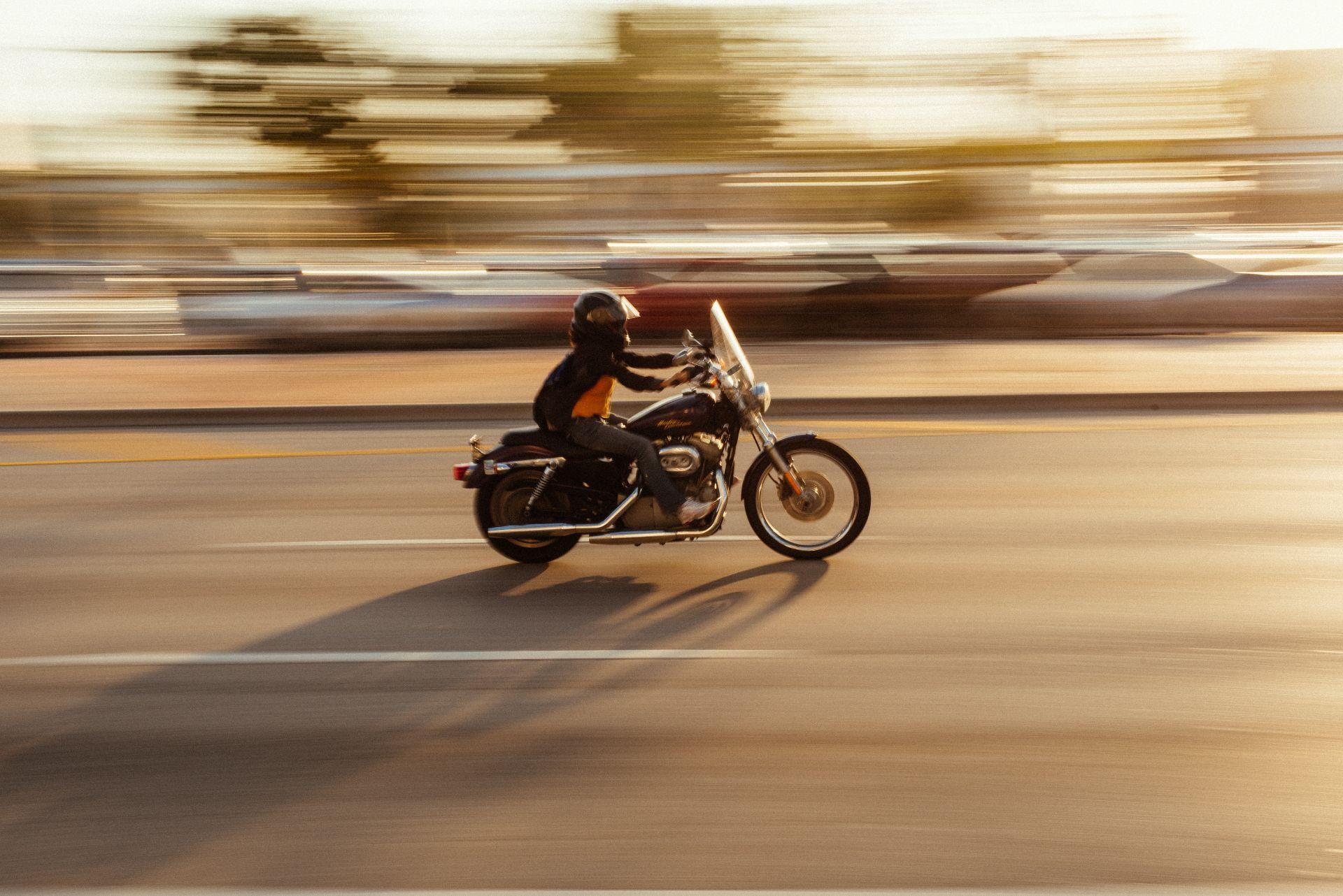 Un moteur roulant à toute vitesse