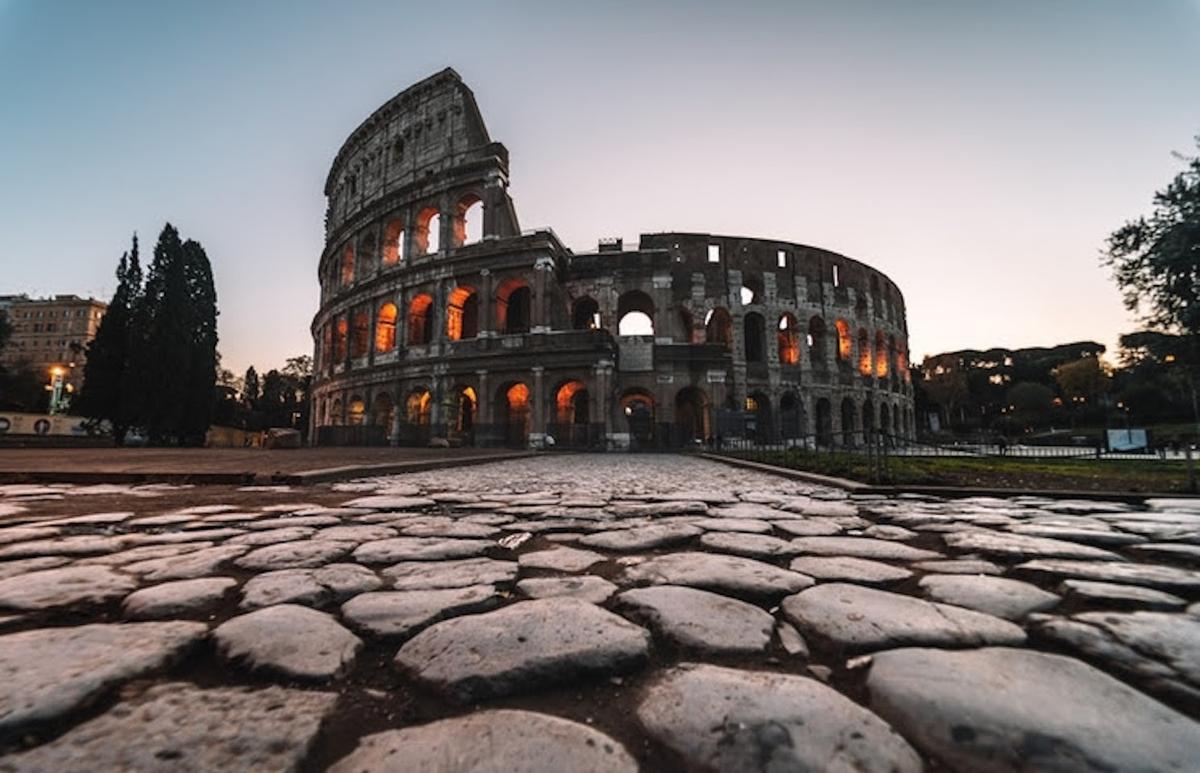 Vue sur le Colisée à Rome