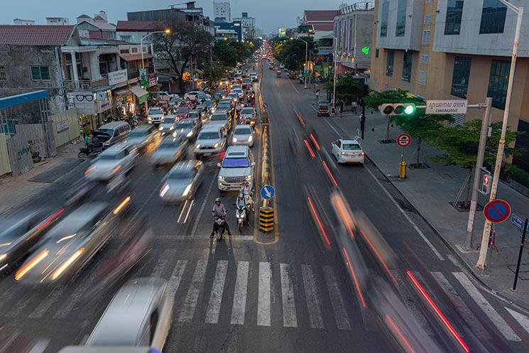 Circulation automobile a phnom penh©️Manuth_Buth_UNDPCambodia_0Z5A8241