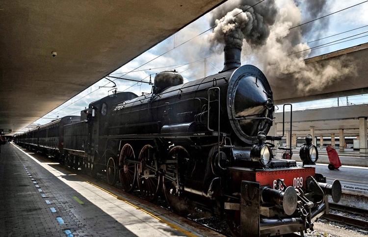 Le train de Dante pour voyager en Italie