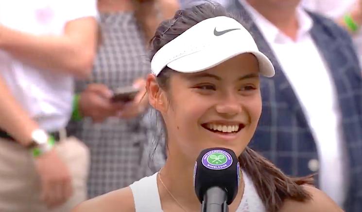 Emma Raducanu jeune joueuse de tennis anglaise