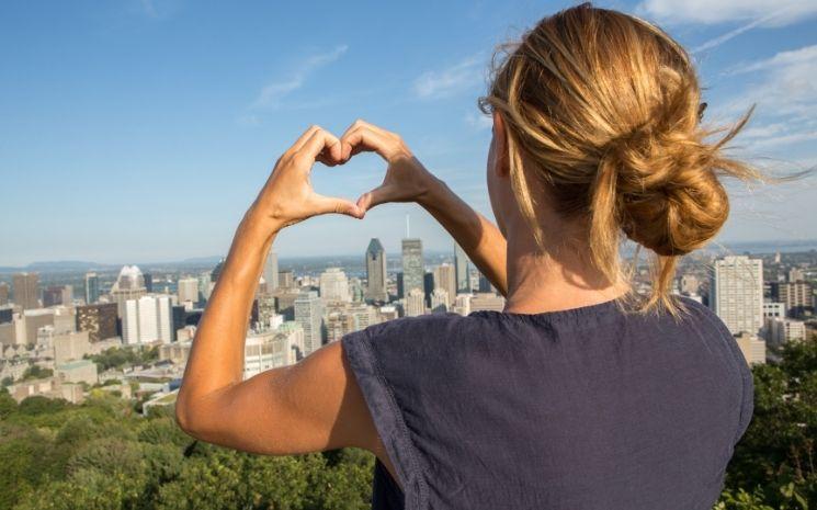 Une expatriée aimant son pays d'expatriation