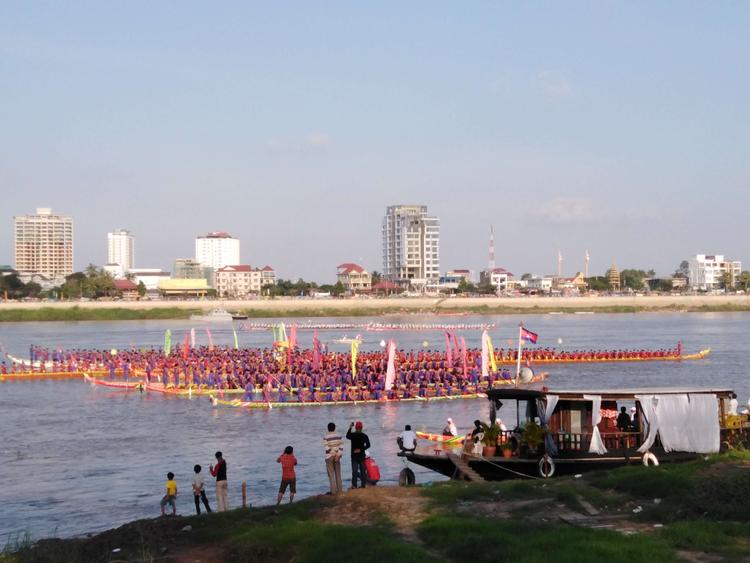  Fêtes des eaux Phnom Penh 2010 Victor Bernard