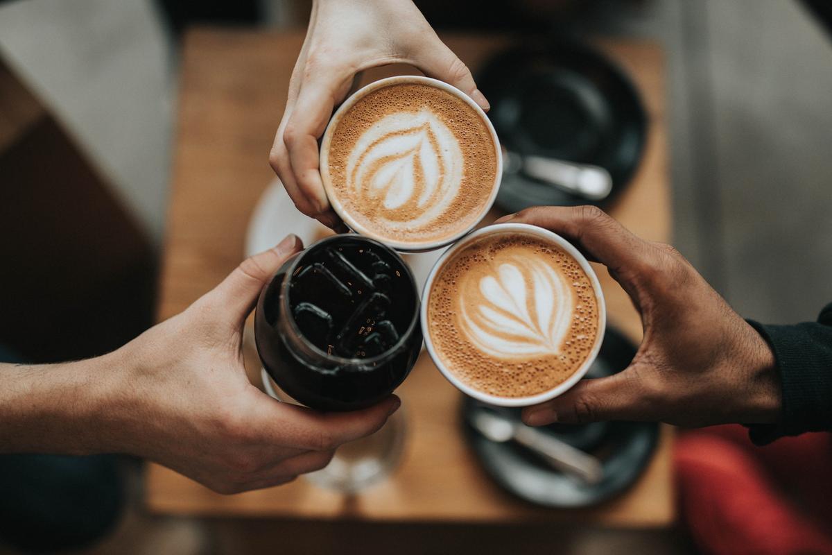 Un café entre amis chez Pret A Manger