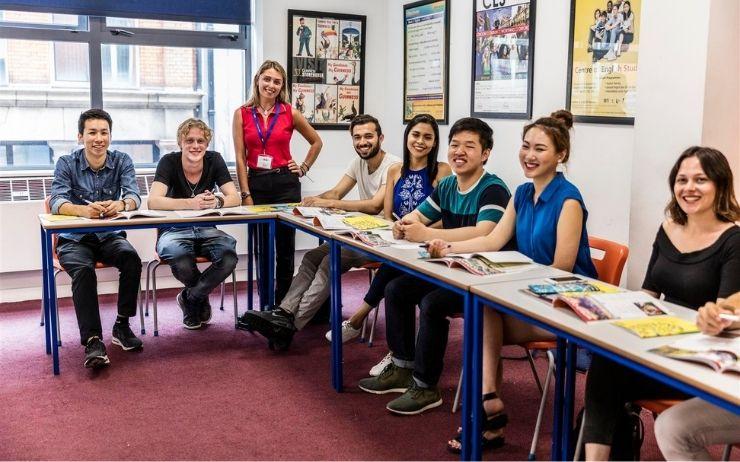 étudiants en classe du Centre of English Studies