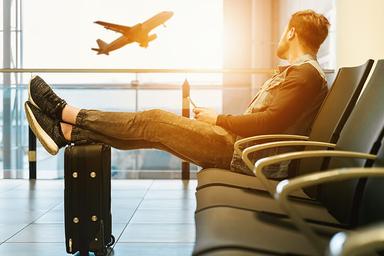 voyageur dans un aeroport