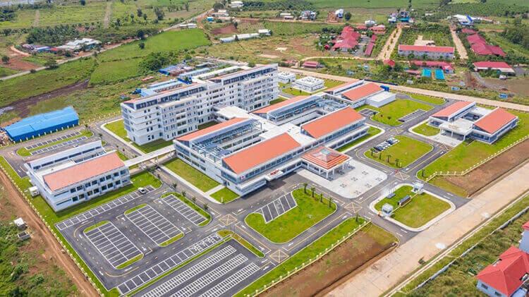 L'hôpital symbolisant l'amitié Cambodge-Chine à Tboung Khmum