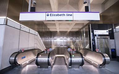 Entrée de la nouvelle ligne Elizabeth line à Londres