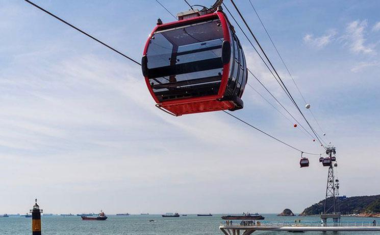 Généralement visible dans les lieux touristiques et notamment les stations de ski, une entreprise propose d'utiliser le téléphérique comme système de transport public à Auckland.