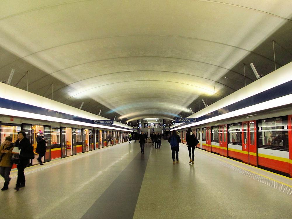 La station de métro "Kabaty" à Varsovie (crédit : Janusz Jakubowski)