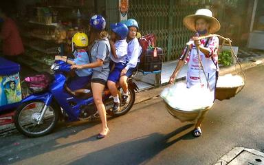 Famille-Moto-Thailande