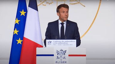 Emmanuel Macron à la conférence des ambassadeurs et ambassadrices 2022 à Paris