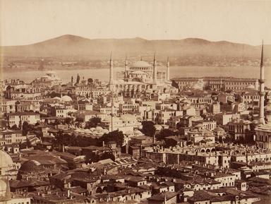 Quand les écrivains et les photographes se retrouvaient à ConstantIstanbul : la ville