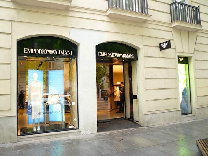 Devanture de la boutique d'Emporio Armani