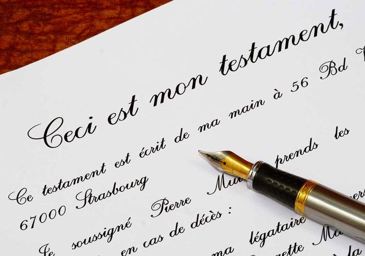 écriture d'un testament manuscrit