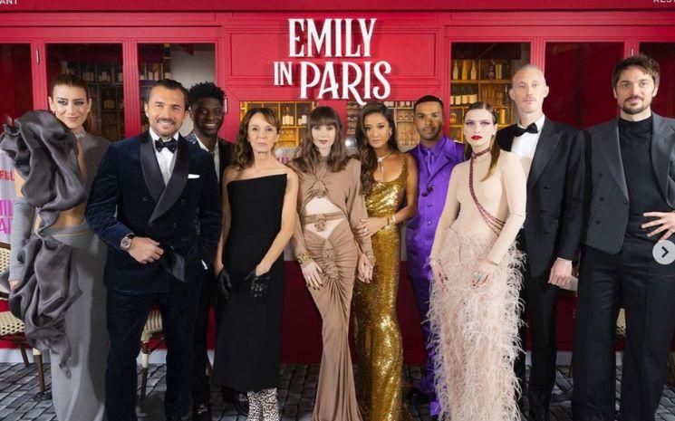 Les recherches pour emménager à Paris explosent ces derniers jours. Et pour cause, la dernière saison d’Emily in Paris sur Netflix a volé plus d’un cœur. 