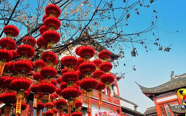 Lanternes rouges Shanghai dans un temple