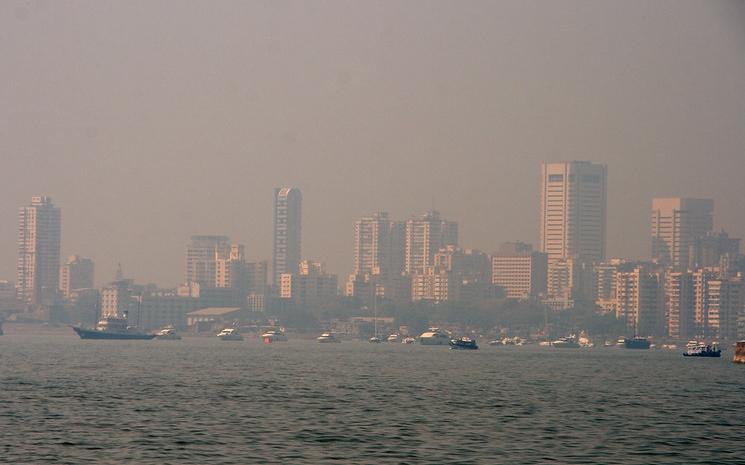 Le ciel pollué de Mumbai