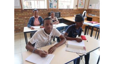 Elèves du township d'Alexandra en cours de Français