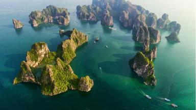 ha long bay au Vietnam, classé au patrimoine mondial de l'UNESCO 