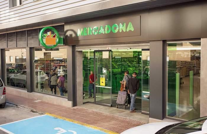 la façade d'un supermarché mercadona