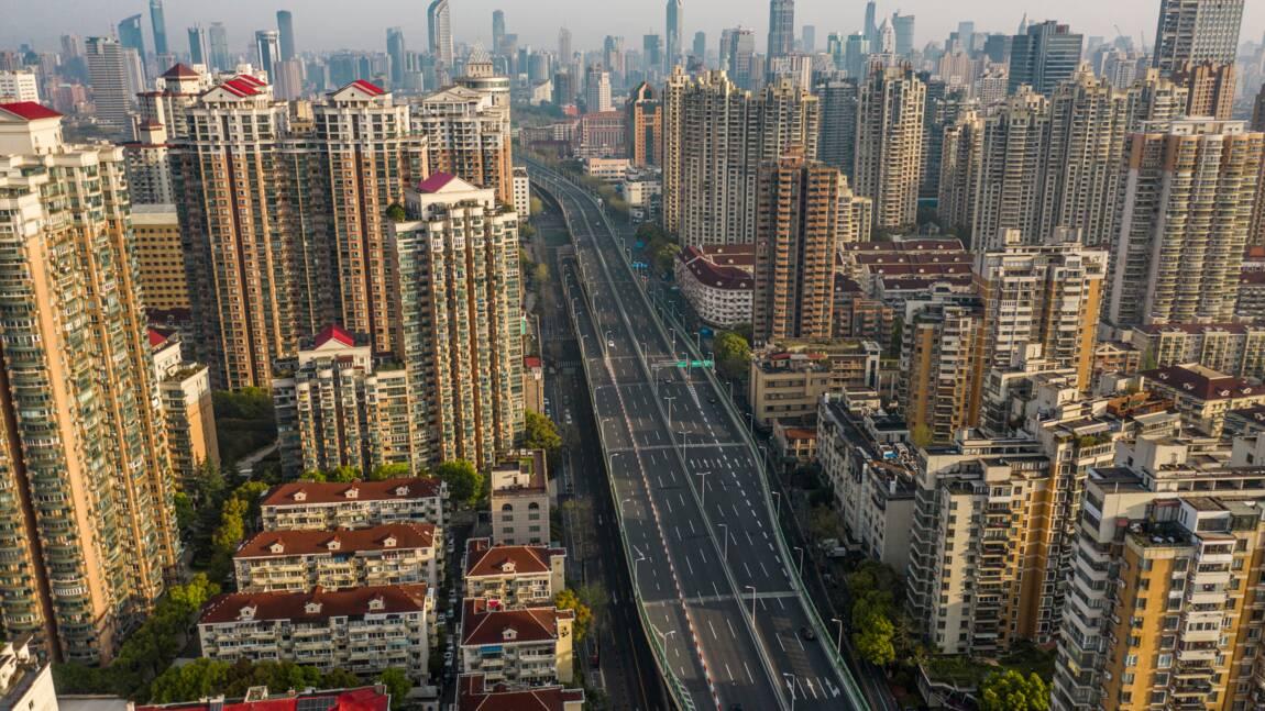 Des immeubles dans la rue en Chine