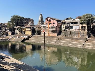 Le Banganga tank à Malabar hill au sud de Mumbai