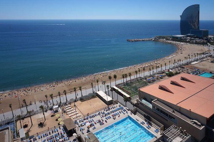 plage et piscines à barcelone