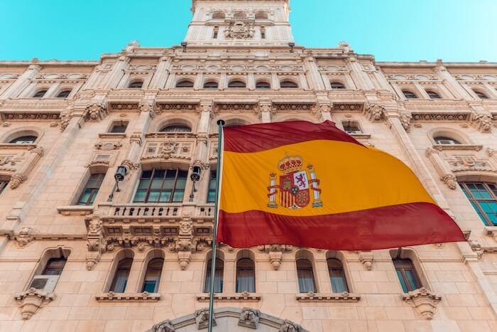 un drapeau espagnol a valencia