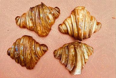 Dégustation comparative de croissants à Brazzaville