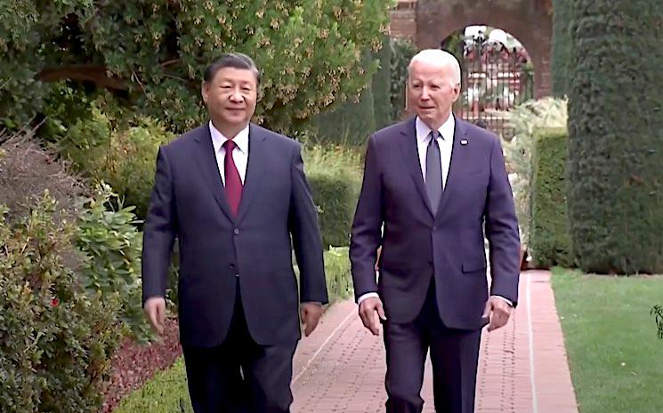 xi biden dans jardin apec