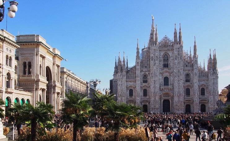 palmiers devant la cathédrale de Milan