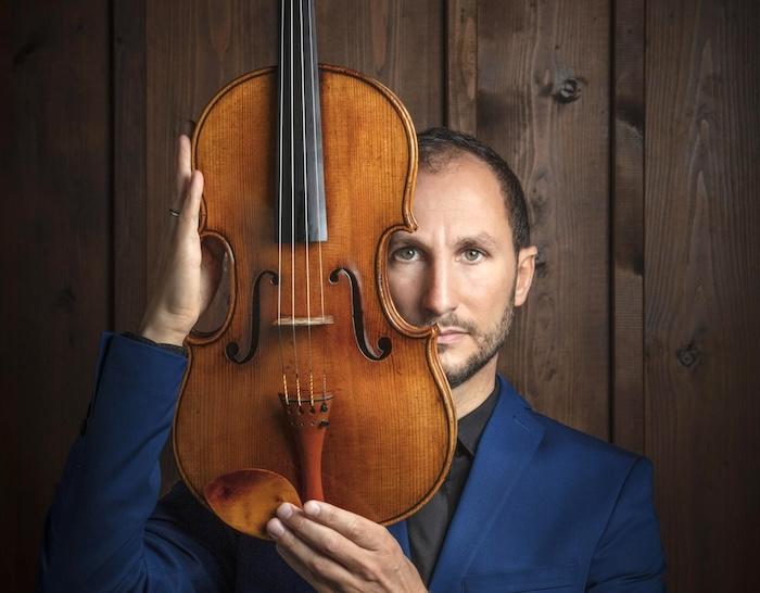 Antoine Tamestit avec son alto Stradivarius