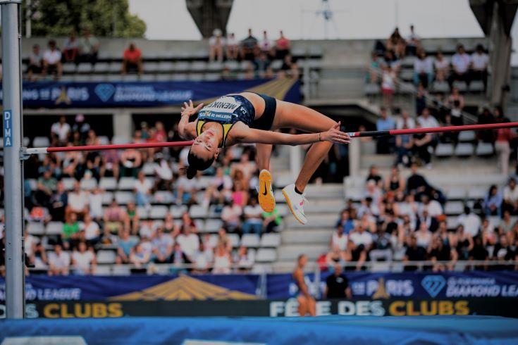 Nawal Meniker, athlète en saut en hauteur 