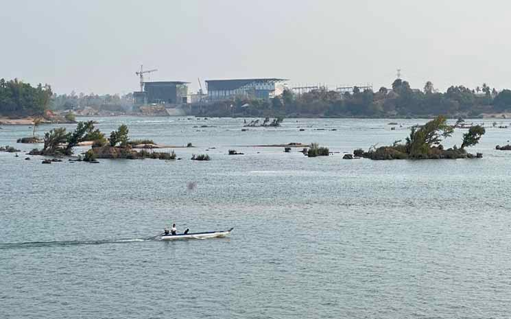 Le barrage hydroélectrique de Don Sahong, situé à 2 km de la frontière cambodgienne. (Sovann Sreypich)