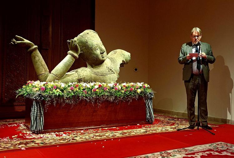  M. Fabrice Etienne, Chargé d’Affaires de l’Ambassade de France au Cambodge